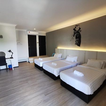 Foresight Hotel Tawau Exteriör bild